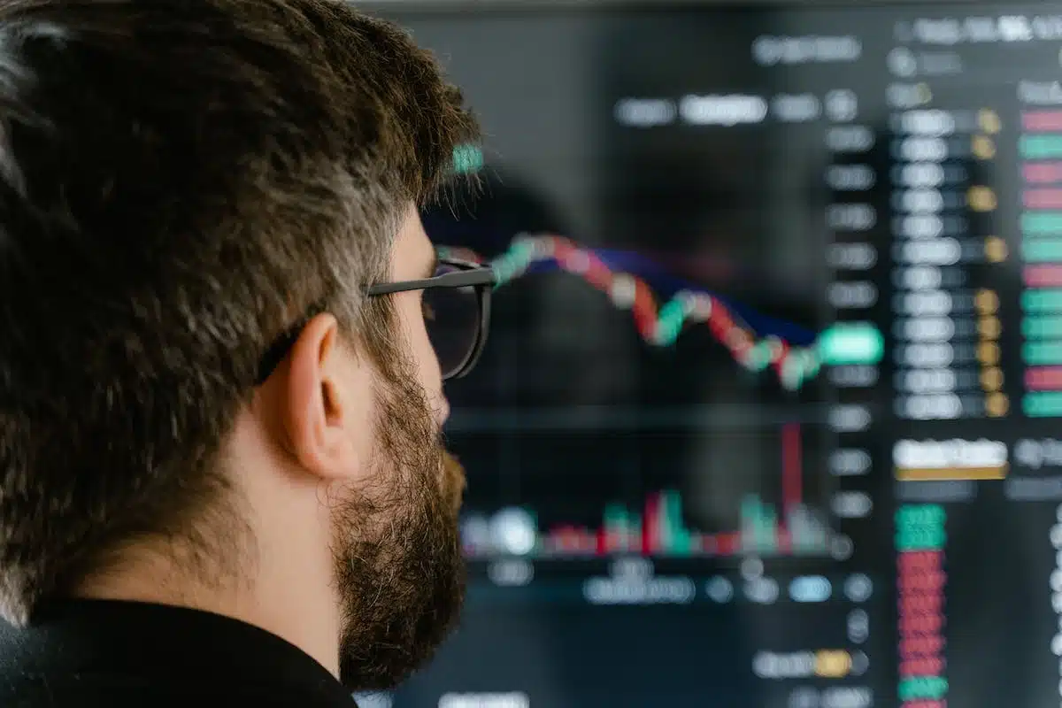 courtage  finance