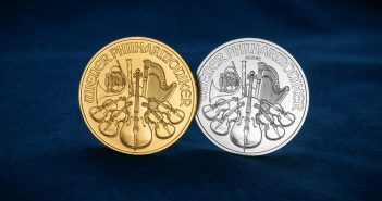 2 pièces d’or rondes sur textile bleu